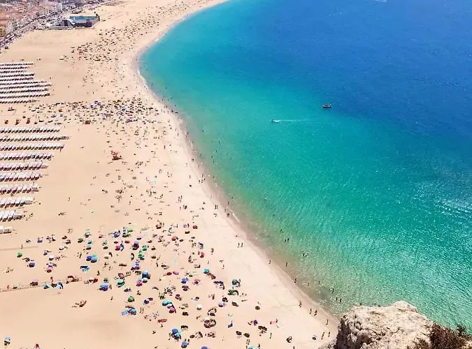 Cantinho Figueiras Feriehus Nazaré